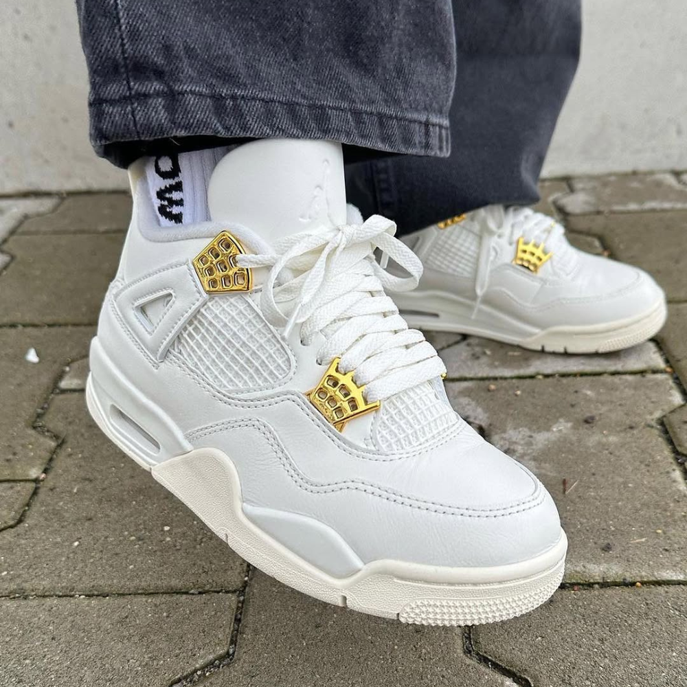 Retro gold jordans outlet