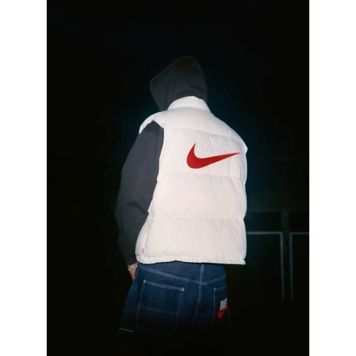 新品!supreme nike denim puffer vest XL 白 Supreme Nike Denim Puffer Vest