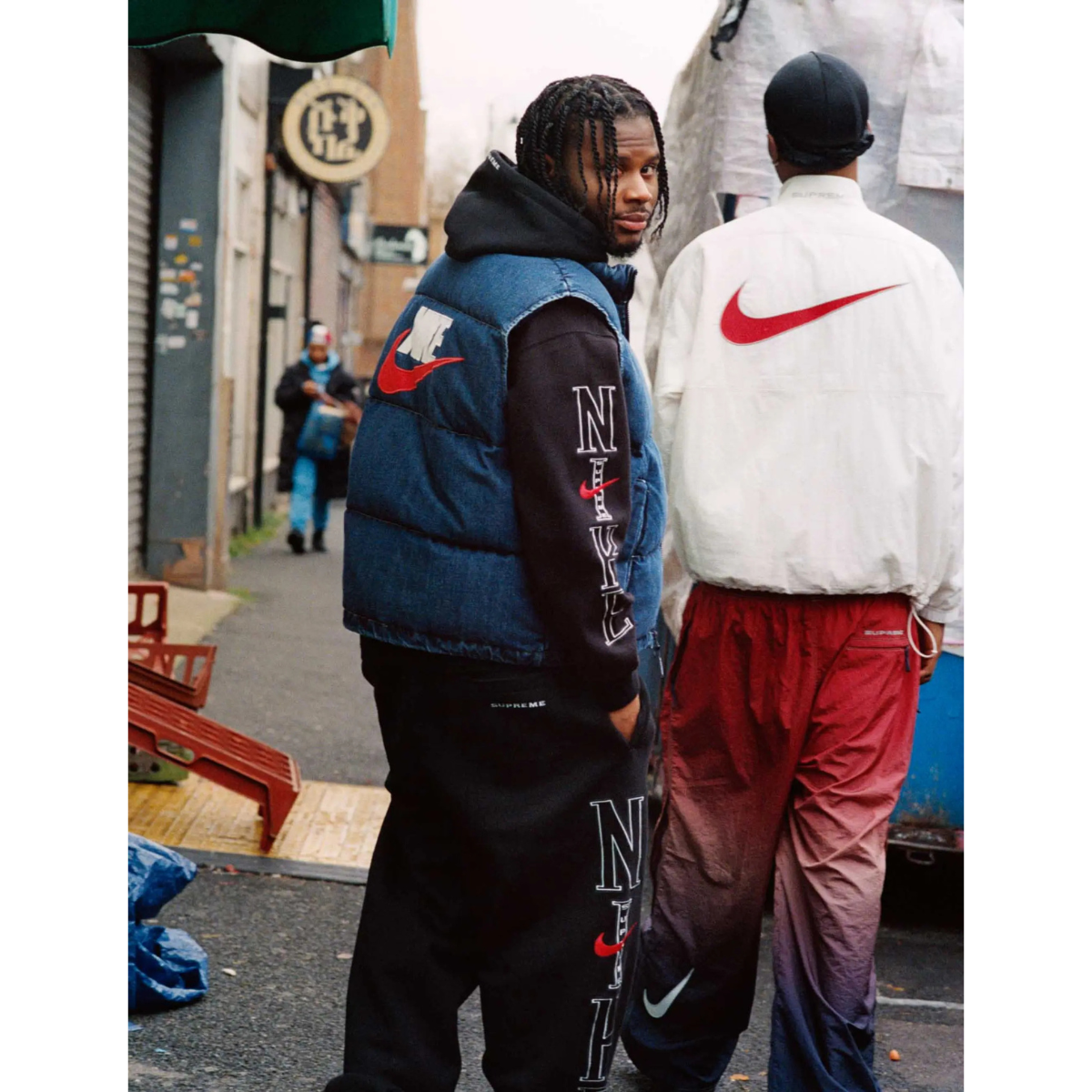 Supreme Nike Denim Puffer Vest Indigo (SS24) – Kick It NZ Supreme Nike Denim Puffer Vest Indigo (SS24) – Kick It NZ