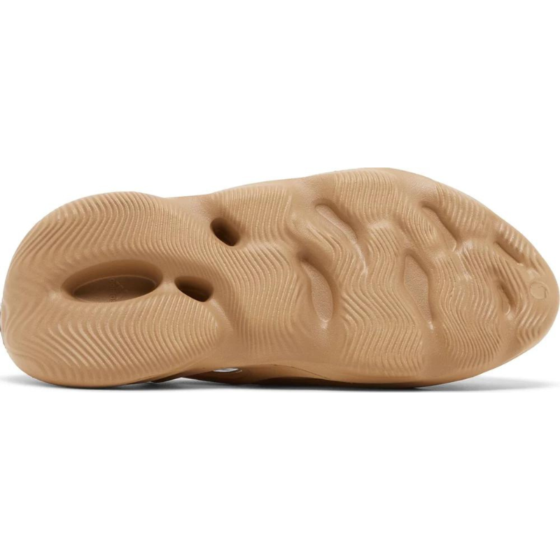 
                  
                    Adidas Yeezy Foam Runner Clay Taupe (2023)
                  
                
